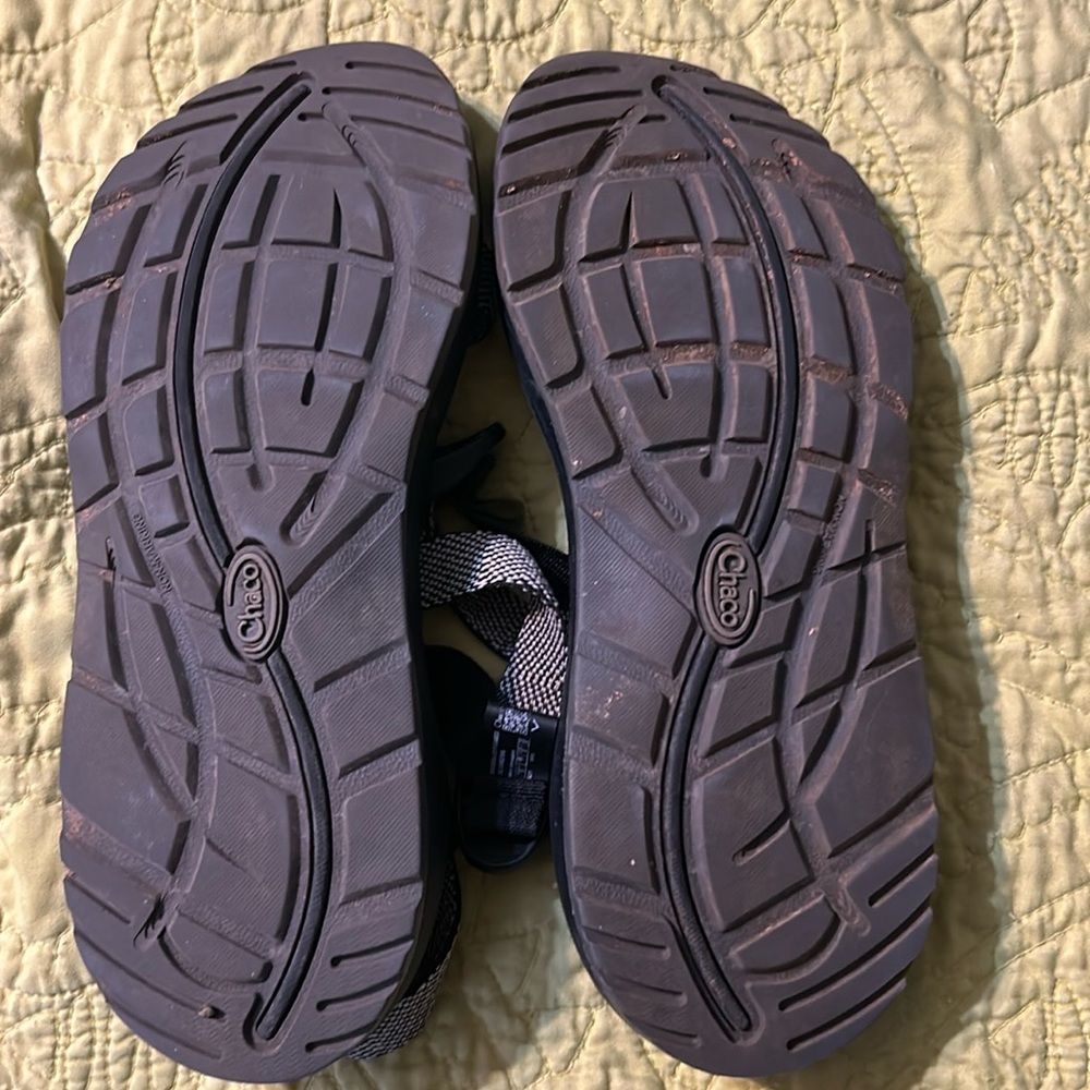 Women's size 9 chacos - Picture 2 of 3